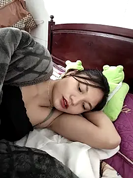 Mit-thi123 online show from November 5, 2025, 2:36 am