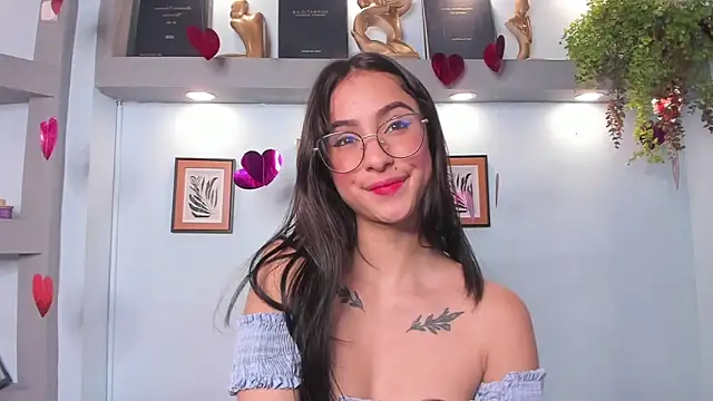 Alana Martinez  online show from February 25, 2026, 7:58 pm