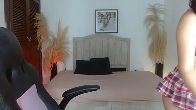 annyrusso online show from February 23, 2026, 8:31 pm