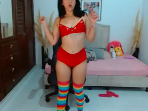 Snapshot of annyrusso chatting on December 5, 2025, 5:55 pm annyrusso online show from December 5, 2025, 5:55 pm