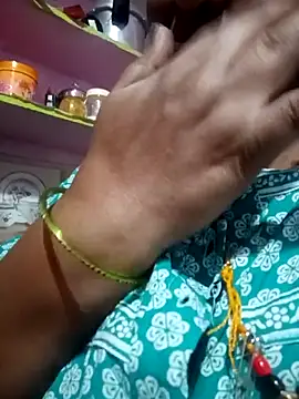 Snapshot of supcpl chatting on February 15, 2026, 8:35 am supcpl online show from February 15, 2026, 8:35 am