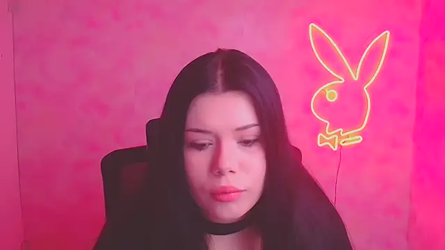 Mona Esty online show from November 15, 2025, 6:17 am