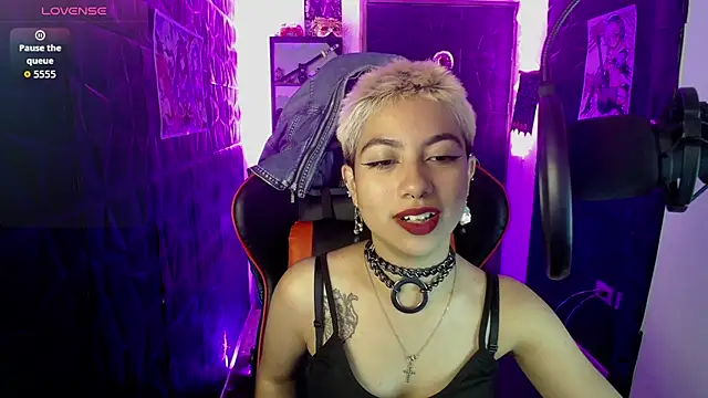 Snapshot of lunarichy22 chatting on December 4, 2025, 9:03 pm lunarichy22 online show from December 4, 2025, 9:03 pm