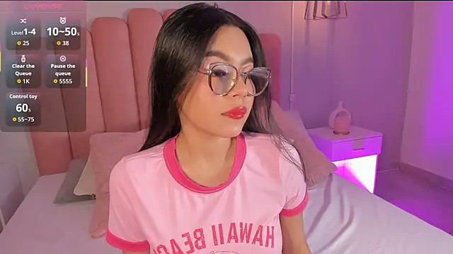 Snapshot of mara_swan_ chatting on November 27, 2025, 6:41 pm mara swan online show from November 27, 2025, 6:41 pm