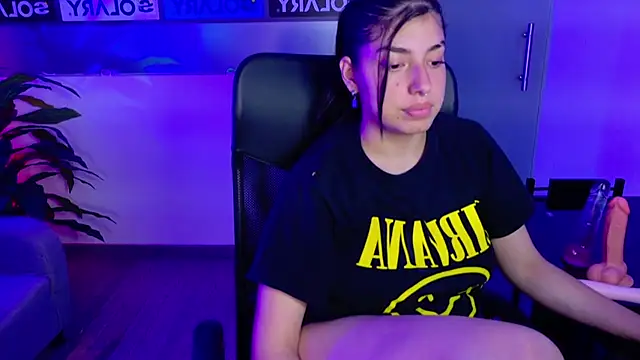 Violetta Swett  online show from October 27, 2025, 1:34 pm