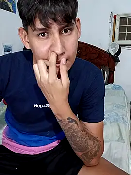 Snapshot of Luisneljc chatting on July 27, 2026, 6:37 pm Luisneljc online show from July 27, 2026, 6:37 pm