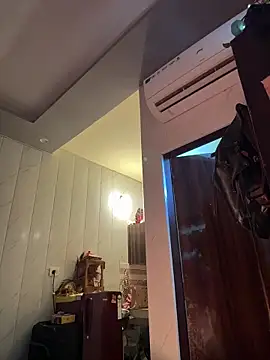 Ujjwallkumar0069 online show from February 11, 2026, 6:46 am