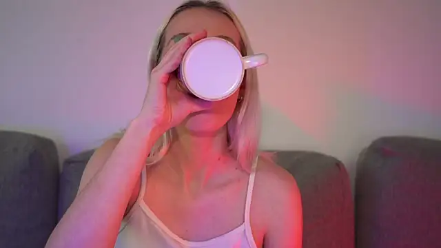 RanyThomson online show from April 21, 2026, 8:10 am