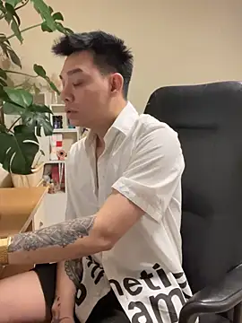 latava online show from October 23, 2025, 3:10 pm