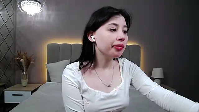 DianaMello online show from November 23, 2025, 6:34 am