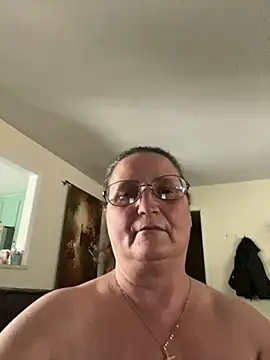 HurtfulExplorer67 online show from May 16, 2026, 6:29 pm