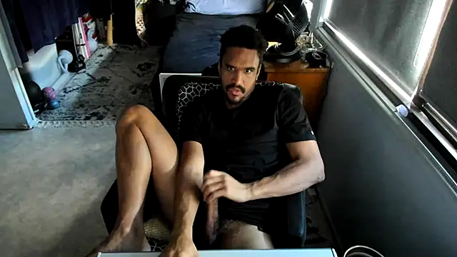 Snapshot of CassiusJohnson chatting on October 13, 2025, 4:25 am CassiusJohnson online show from October 13, 2025, 4:25 am