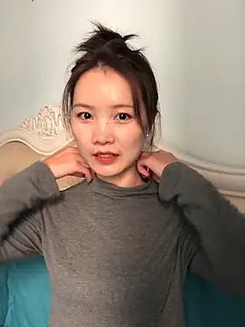 Mile-m online show from December 2, 2025, 8:05 am