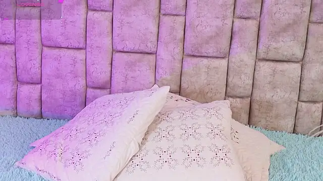 AmyVega  online show from November 15, 2025, 4:44 pm