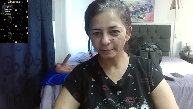 rosse m online show from April 12, 2026, 1:36 pm