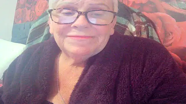 Snapshot of Playful_MILF_Demi chatting on June 3, 2026, 8:24 pm Playful MILF Demi online show from June 3, 2026, 8:24 pm