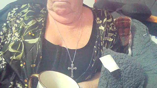 Playful MILF Demi online show from February 24, 2026, 4:41 pm