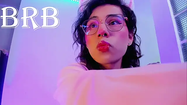 Sweet-SharoKitty online show from November 4, 2025, 6:44 pm