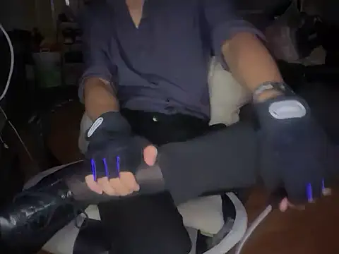 Wuza-H online show from November 17, 2025, 8:35 pm