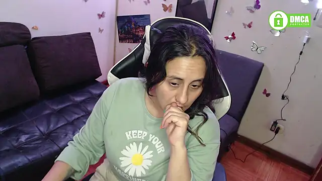 MelRaiise online show from October 24, 2025, 10:53 pm