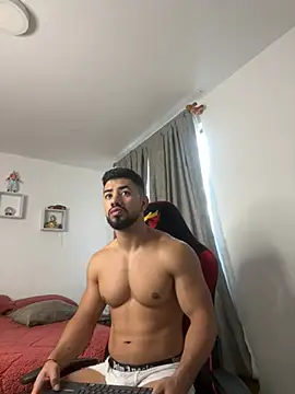 Snapshot of Ezzio_Scolaro chatting on February 24, 2026, 12:17 pm Ezzio Scolaro online show from February 24, 2026, 12:17 pm