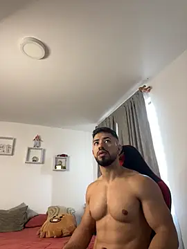 Snapshot of Ezzio_Scolaro chatting on February 21, 2026, 1:13 pm Ezzio Scolaro online show from February 21, 2026, 1:13 pm