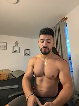 Snapshot of Ezzio_Scolaro chatting on March 1, 2026, 11:16 pm Ezzio Scolaro online show from March 1, 2026, 11:16 pm