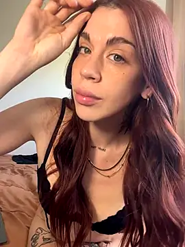 Snapshot of Maria-White chatting on October 14, 2025, 2:39 pm Maria-White online show from October 14, 2025, 2:39 pm