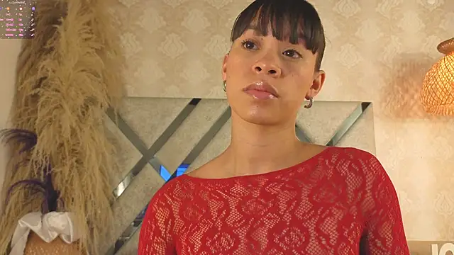 kimhilton  online show from November 8, 2025, 3:32 am