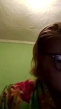 LusiyaGold5 online show from December 14, 2025, 9:20 pm