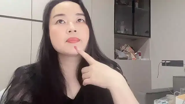 zhiqiu- online show from October 19, 2025, 3:59 pm
