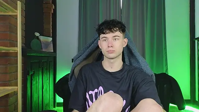 Snapshot of Cute_Mike chatting on February 22, 2026, 5:10 am Cute Mike online show from February 22, 2026, 5:10 am