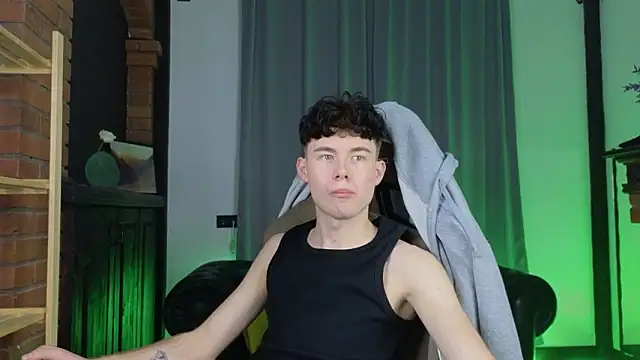 Snapshot of Cute_Mike chatting on February 20, 2026, 2:08 pm Cute Mike online show from February 20, 2026, 2:08 pm