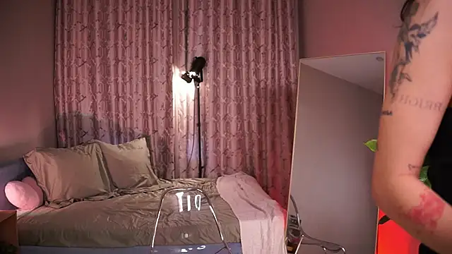 Snapshot of YokoKoko_ chatting on February 24, 2026, 5:52 am YokoKoko online show from February 24, 2026, 5:52 am