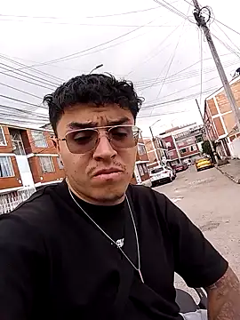 Snapshot of EithanFuckboys chatting on November 3, 2025, 7:28 pm EithanFuckboys online show from November 3, 2025, 7:28 pm