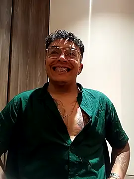 Snapshot of EithanFuckboys chatting on November 1, 2025, 3:57 am EithanFuckboys online show from November 1, 2025, 3:57 am