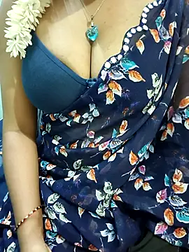Snapshot of Chennai-couples chatting on July 15, 2026, 5:31 pm Chennai-couples online show from July 15, 2026, 5:31 pm
