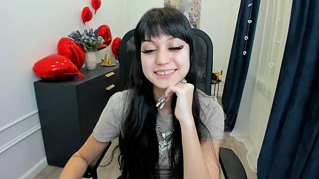 TiffanyYounge online show from February 13, 2026, 12:16 pm