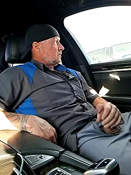 Snapshot of moonbeam37 chatting on October 7, 2025, 9:27 pm moonbeam37 online show from October 7, 2025, 9:27 pm