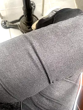 Snapshot of melisss2 chatting on October 15, 2025, 8:44 am melisss2 online show from October 15, 2025, 8:44 am