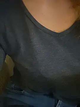 melisss2 online show from November 24, 2025, 8:47 am