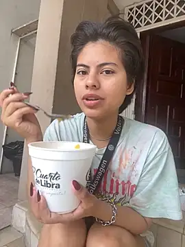 Snapshot of Eva_Feller69 chatting on December 21, 2025, 6:42 pm Eva Feller69 online show from December 21, 2025, 6:42 pm