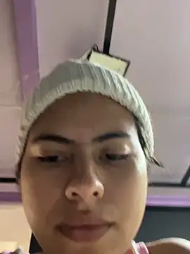 Snapshot of Eva_Feller69 chatting on December 22, 2025, 6:52 pm Eva Feller69 online show from December 22, 2025, 6:52 pm