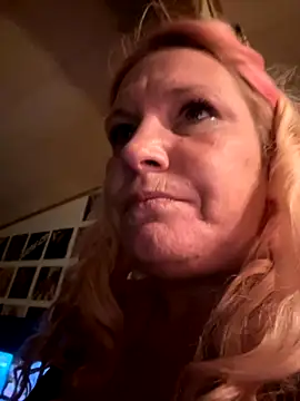 Snapshot of Ladydazy chatting on October 17, 2025, 10:07 am Ladydazy online show from October 17, 2025, 10:07 am