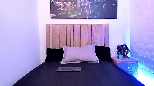 Timothe Evans online show from November 9, 2025, 4:38 am