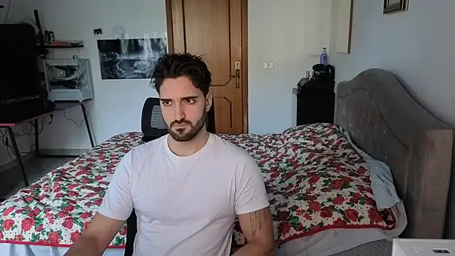 Al3xox02 online show from January 11, 2026, 12:34 pm