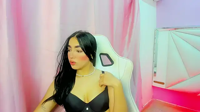 cielooo  online show from December 15, 2025, 8:25 pm