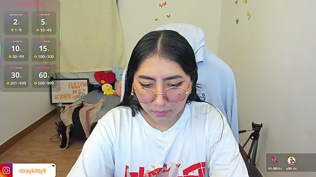 Snapshot of LoveLyy- chatting on October 7, 2025, 11:50 pm LoveLyy- online show from October 7, 2025, 11:50 pm