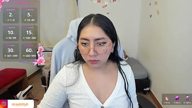 LoveLyy- online show from November 3, 2025, 5:16 pm