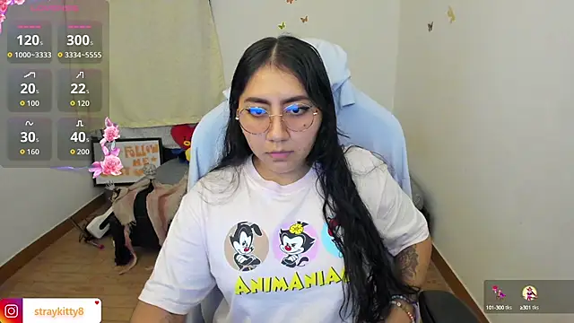 Snapshot of LoveLyy- chatting on October 8, 2025, 11:38 pm LoveLyy- online show from October 8, 2025, 11:38 pm